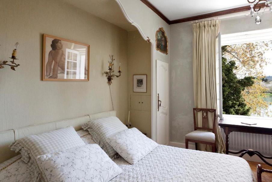 ホテルDomaine Du Moulin サン・ローラン・デ・ザルブル 部屋 写真